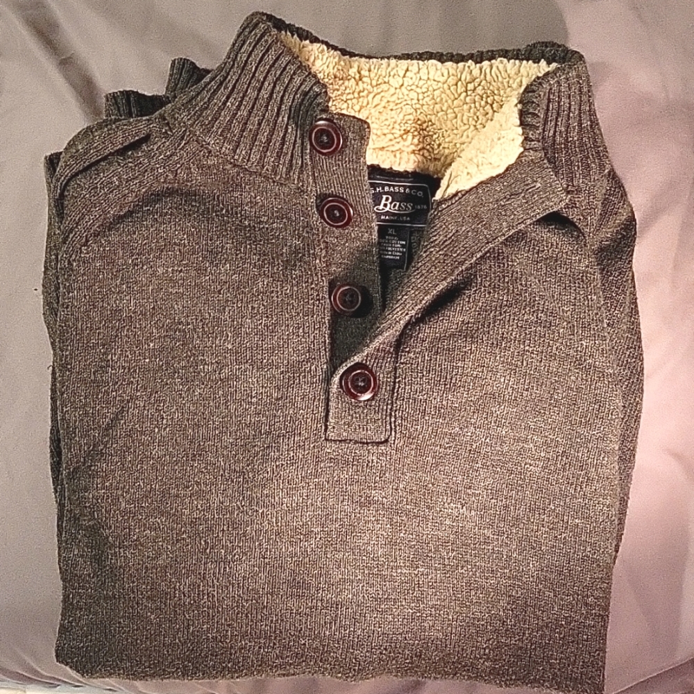 Green Mock Neck Sweater GH Bass